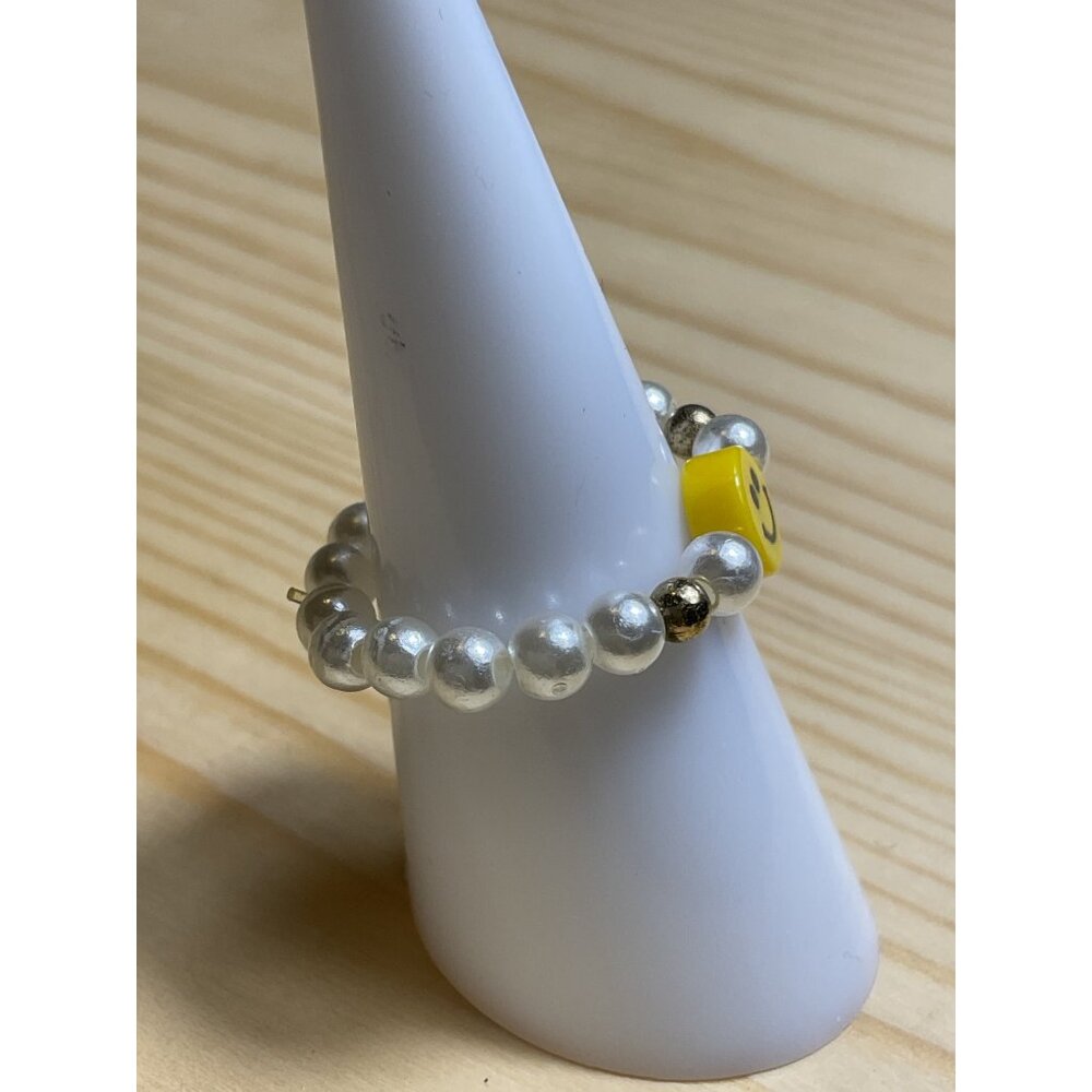 Handmade Pearl Beaded Smiley Face Ring - Picture 2 of 4